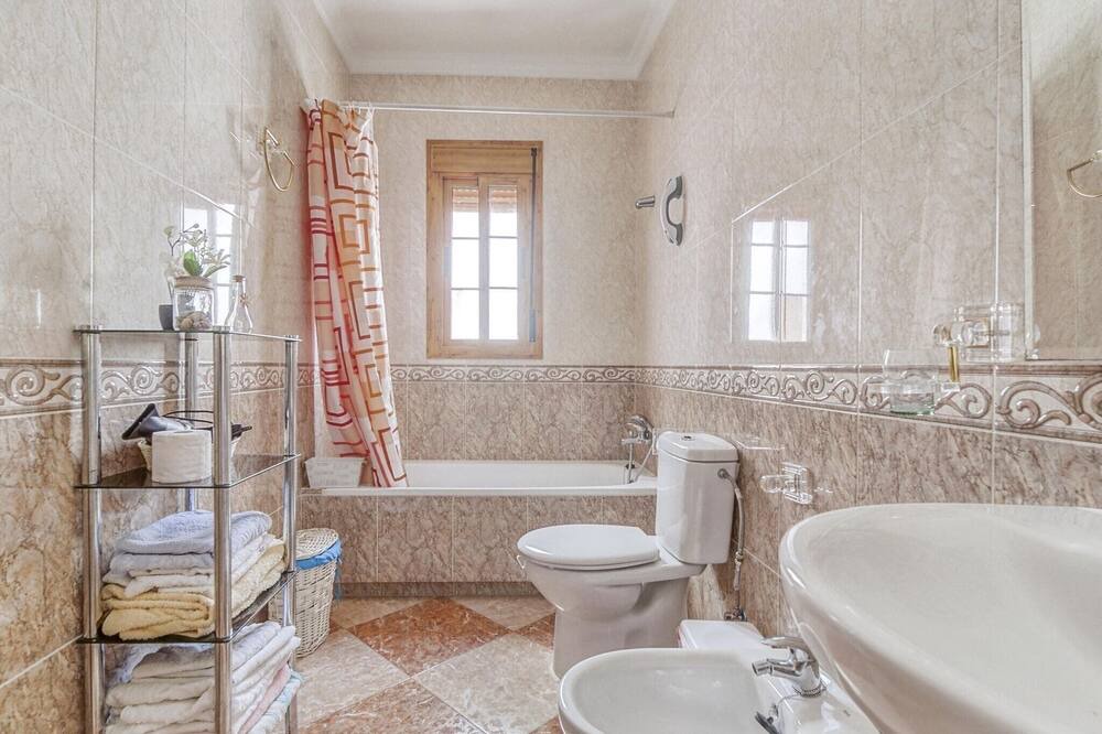 Photo of Bathroom in Villanueva de San Juan