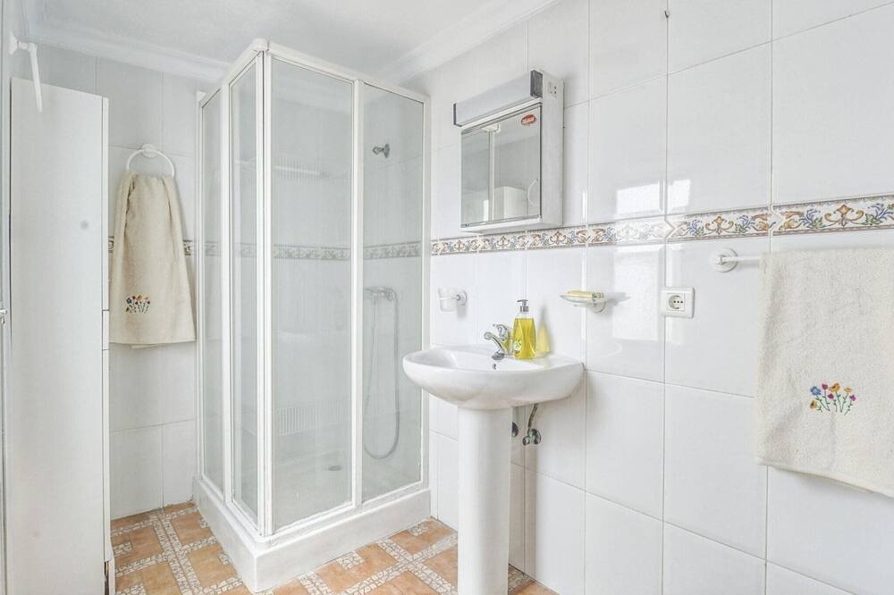 Photo of Bathroom in Villanueva de San Juan