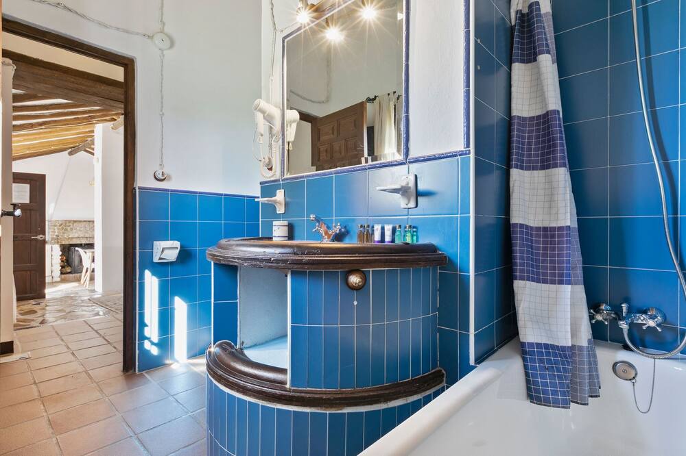 Photo of Bathroom in La Joya