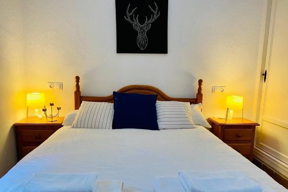 Photo of Bedroom in Benamahoma