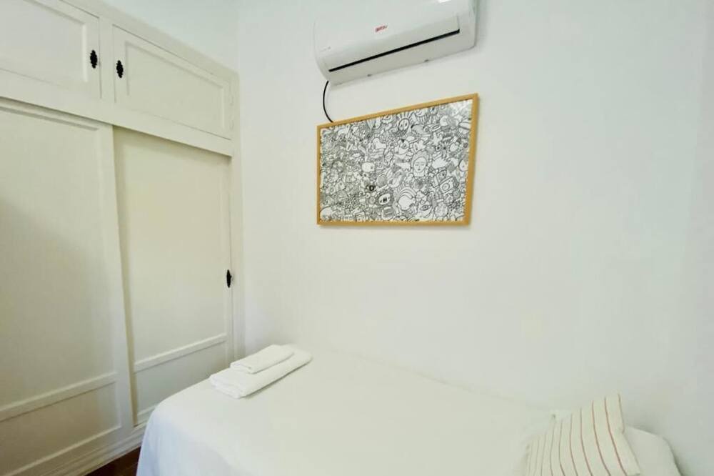 Photo of Bedroom in Benamahoma