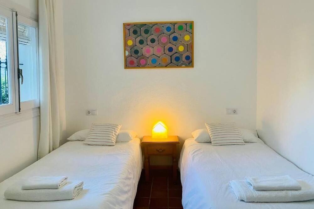 Photo of Bedroom in Benamahoma