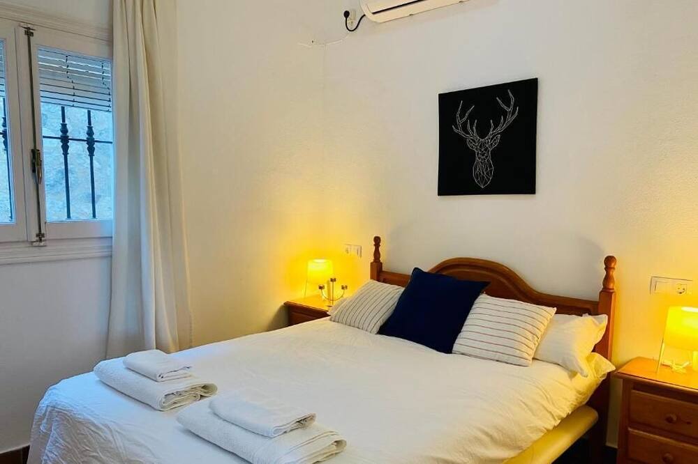 Photo of Bedroom in Benamahoma