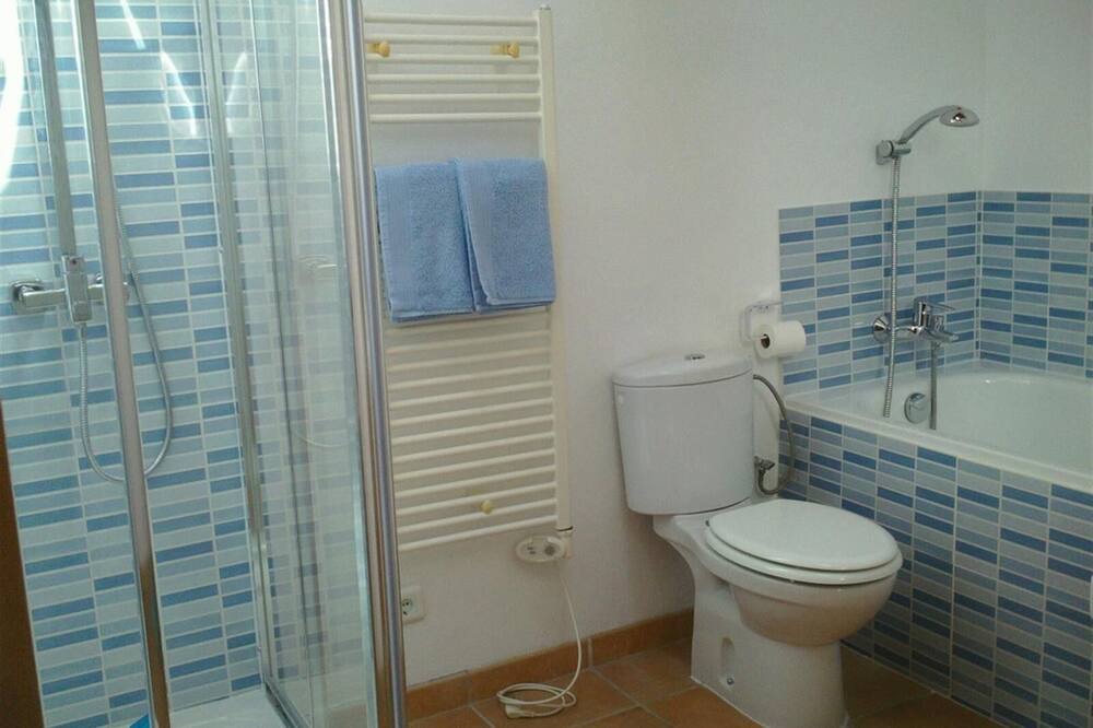 Photo of Bathroom in Coin