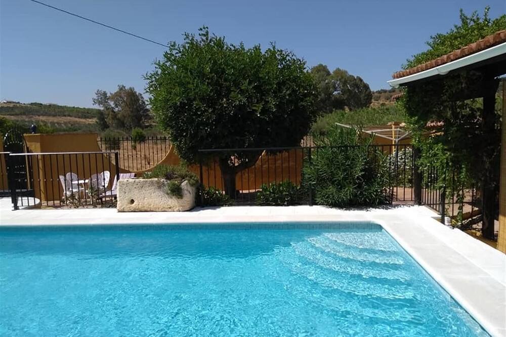 Photo of Outdoor in Coin