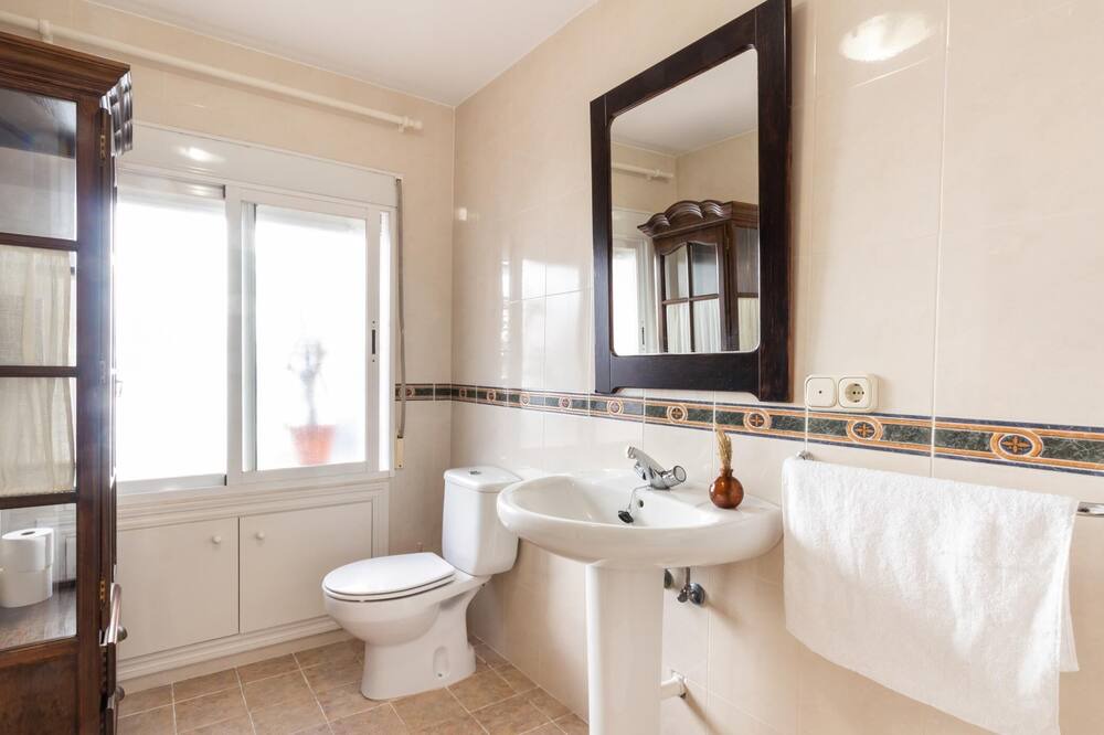 Photo of Bathroom in Niguelas