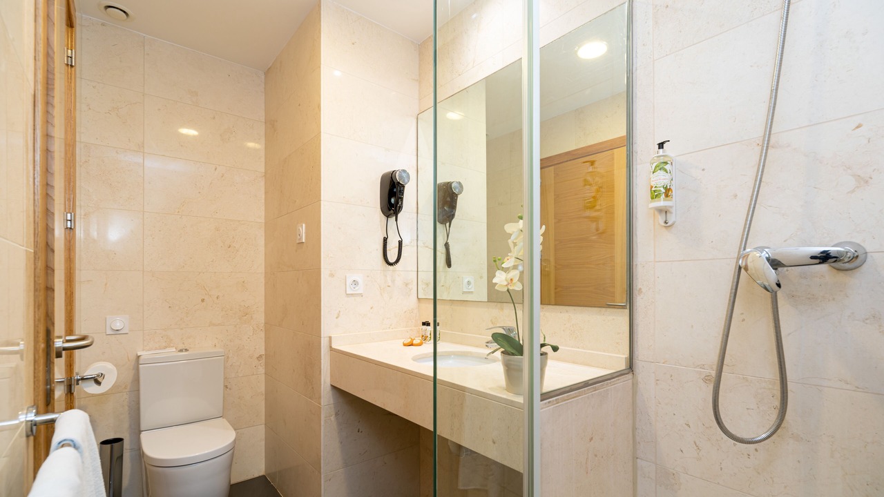 Photo of Bathroom in Los Gallos-Cerromolino
