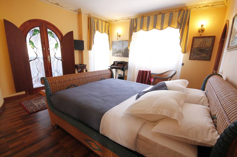 Photo of Bedroom in Puerto de la Duquesa
