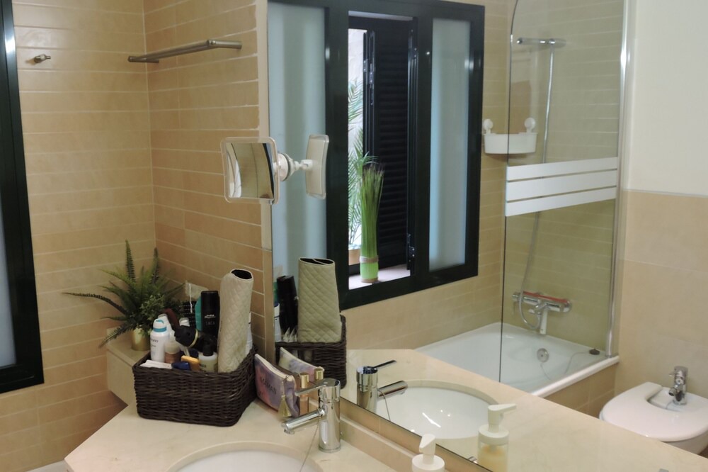 Photo of Bathroom in Corverica