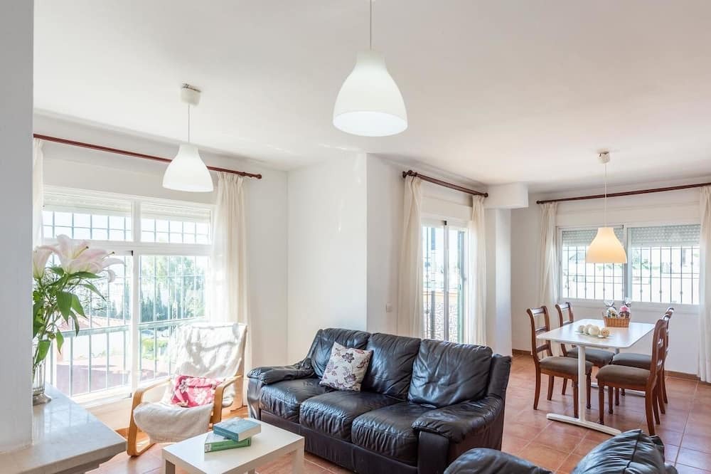 Photo of Livingroom in Benagalbon