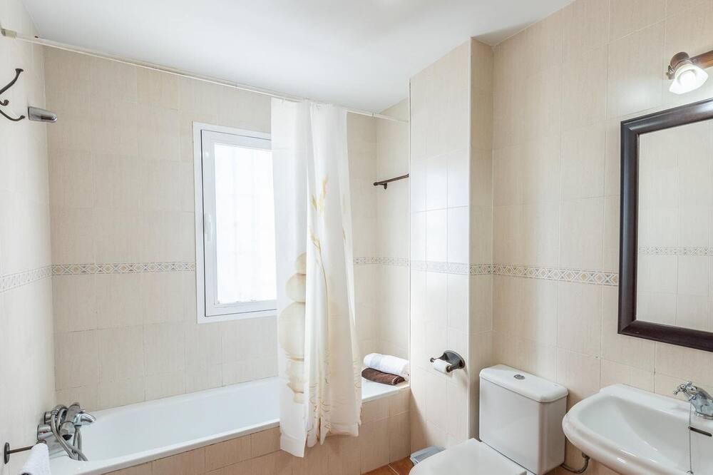 Photo of Bathroom in Benagalbon