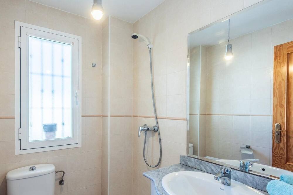 Photo of Bathroom in Benagalbon