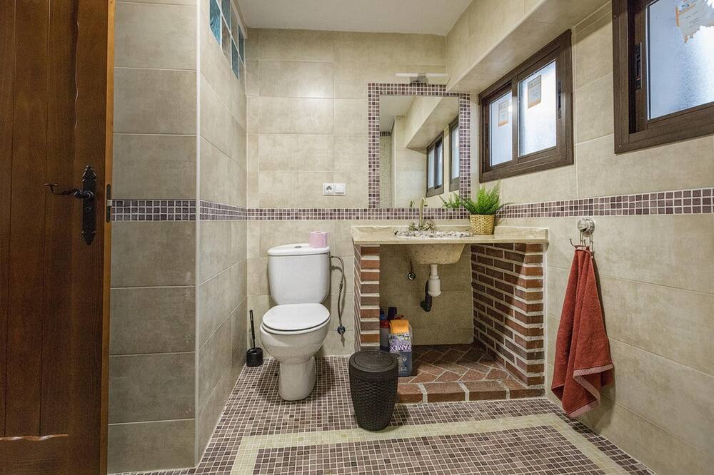 Photo of Bathroom in Mondron