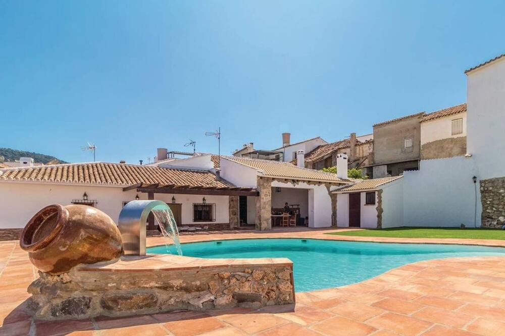 Photo of Outdoor in Mondron