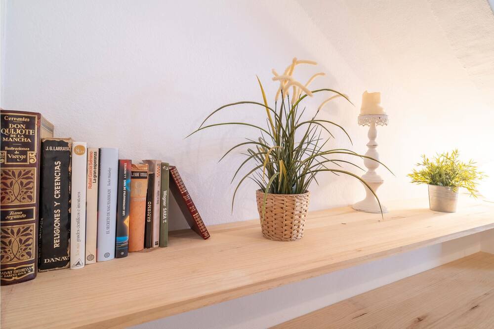 Photo of Bedroom in Alozaina