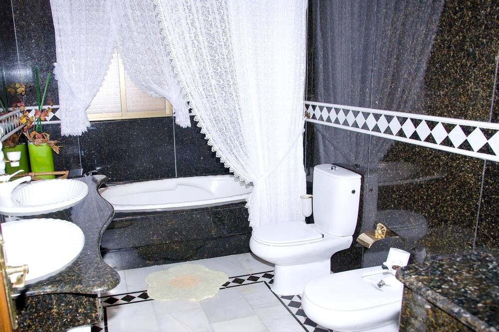 Photo of Bathroom in Montemayor