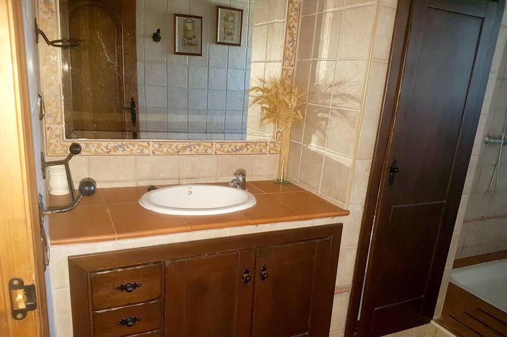 Photo of Bathroom in Arriate