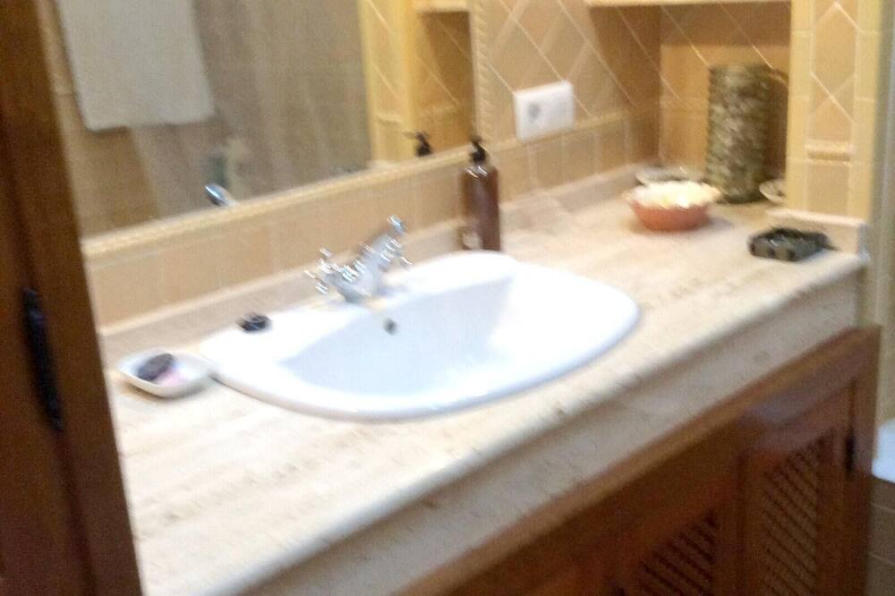 Photo of Bathroom in Alajar