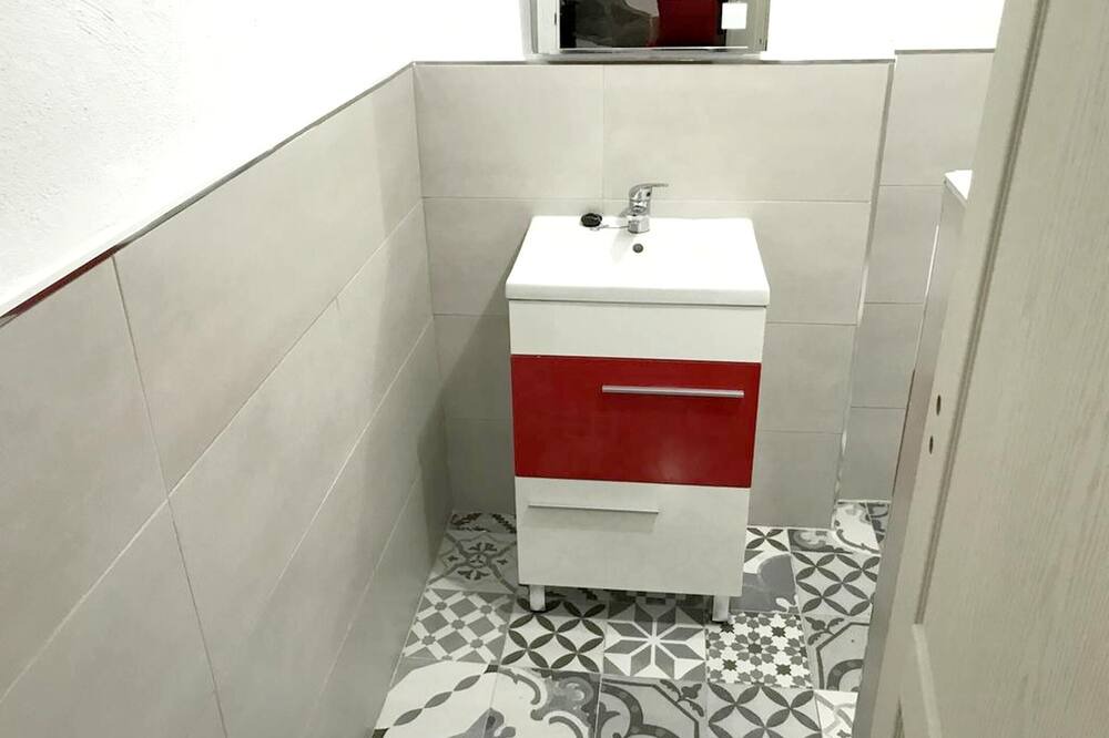 Photo of Bathroom in Benalauria