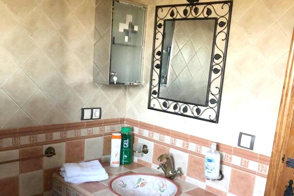 Photo of Bathroom in Pozo Alcon