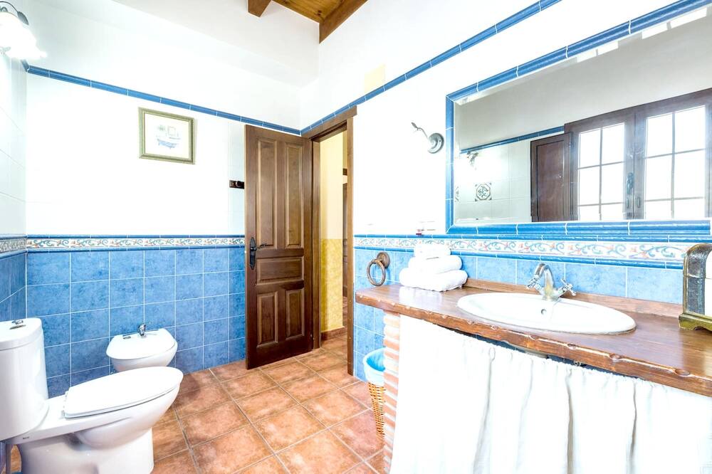 Photo of Bathroom in Almogia