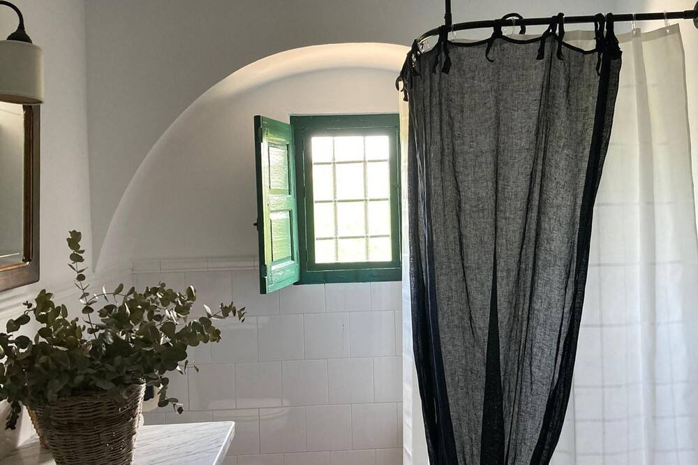 Photo of Bathroom in Montilla
