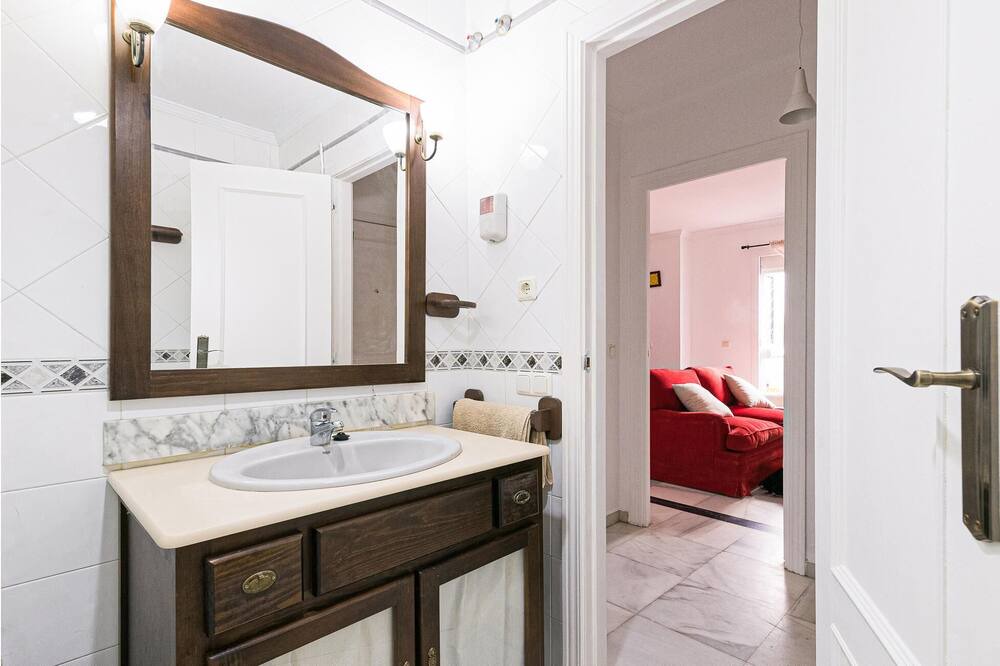 Photo of Bathroom in San Fernando