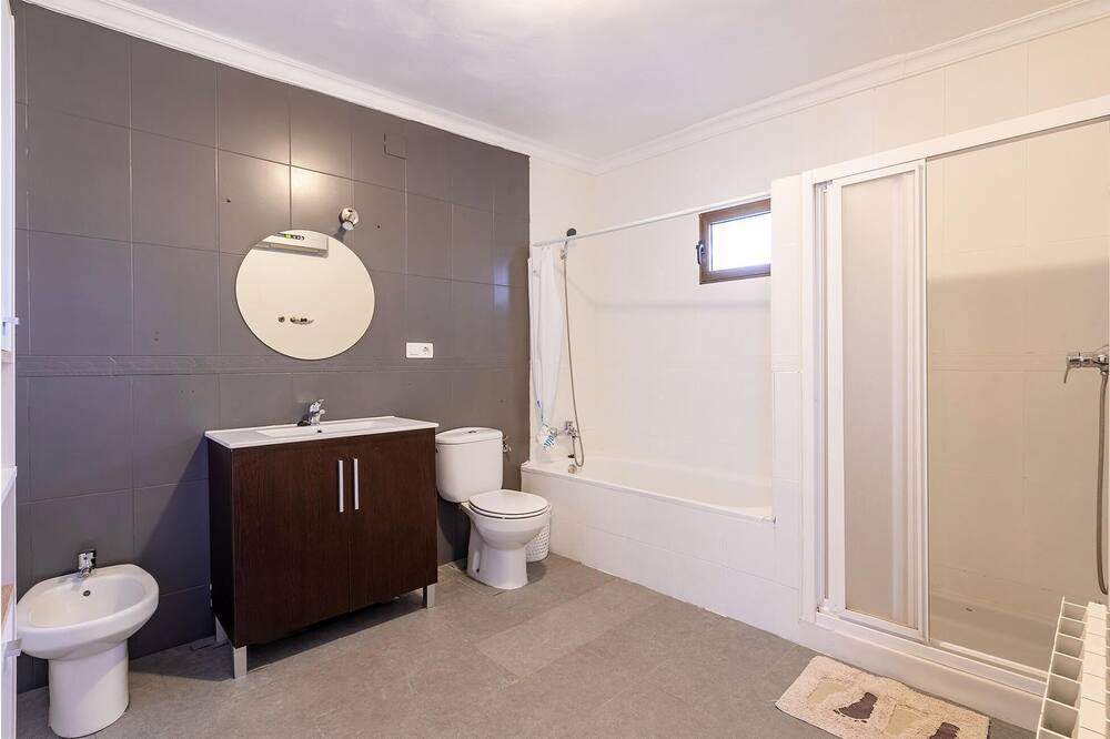 Photo of Bathroom in Frailes