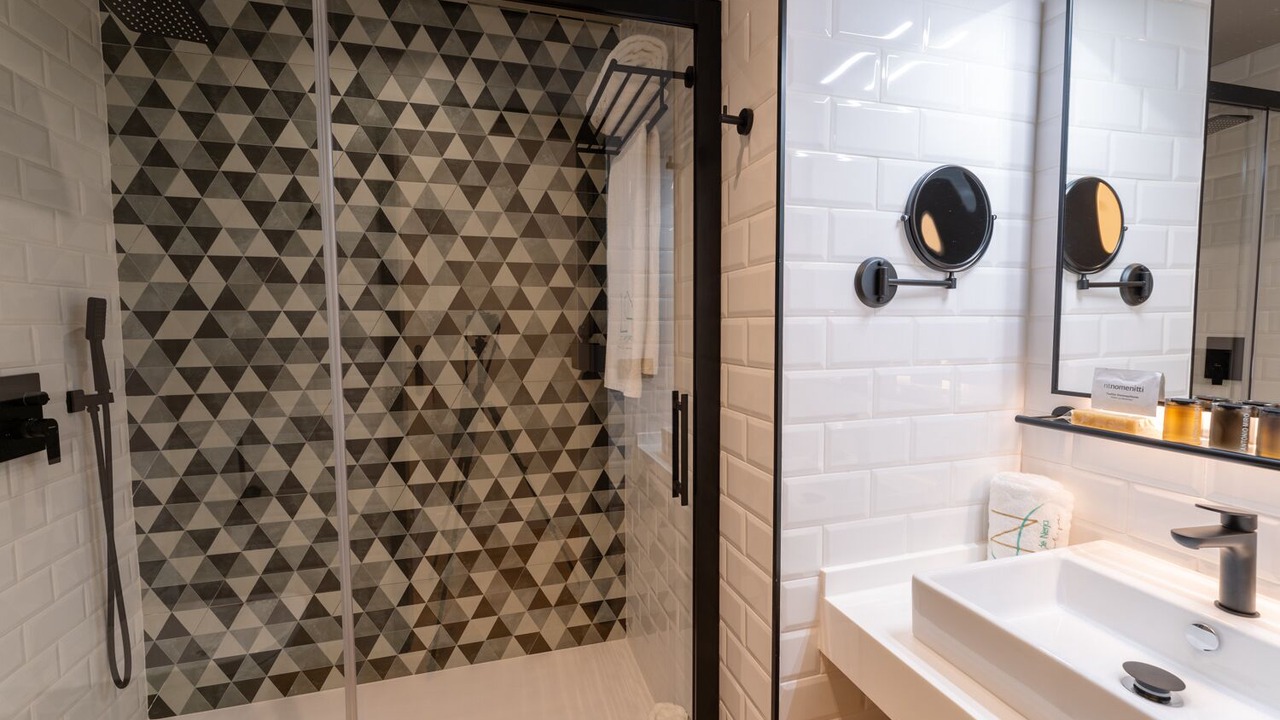 Photo of Bathroom in Nerja City Centre