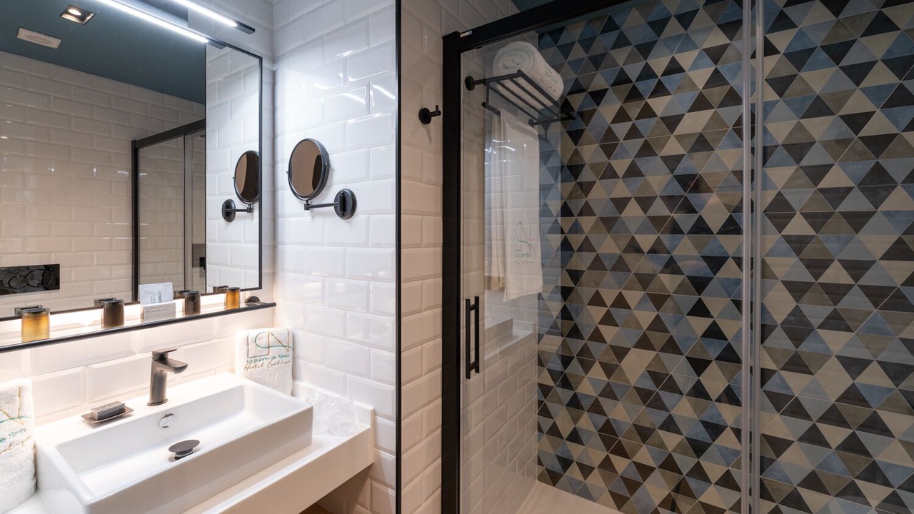 Photo of Bathroom in Nerja City Centre
