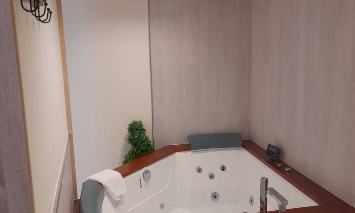 Photo of Bathroom in Nerja City Centre