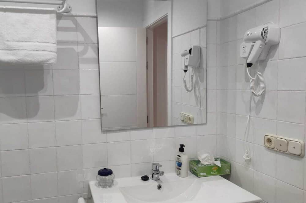 Photo of Bathroom in San Basilio