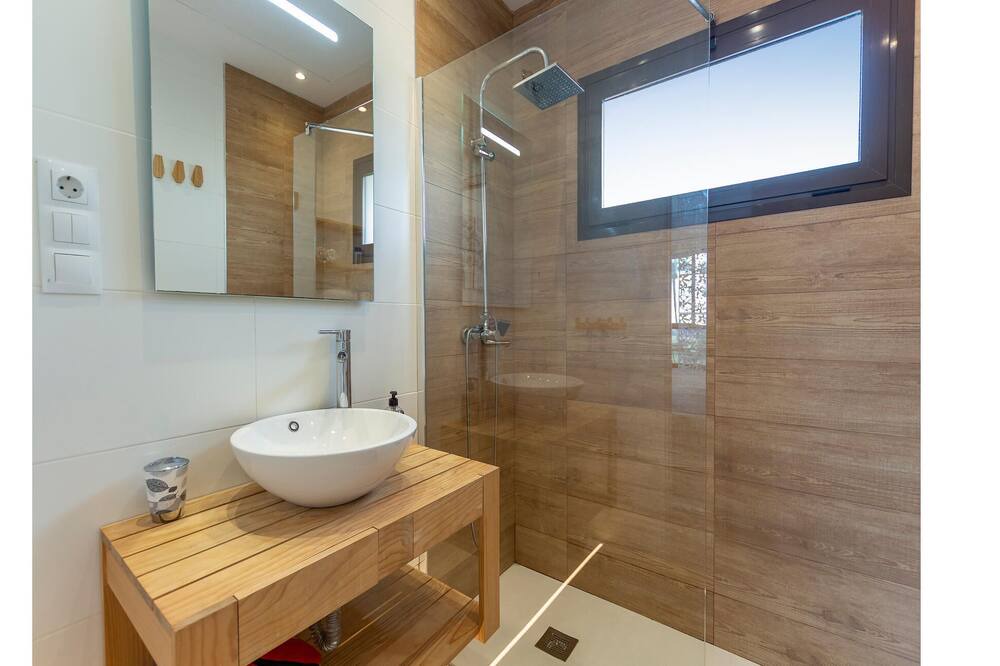 Photo of Bathroom in Torrequebrada