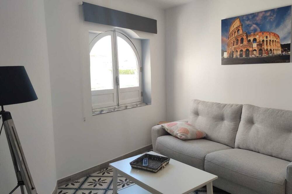 Photo of Livingroom in La Trinidad-San Juan y Todos los Santos