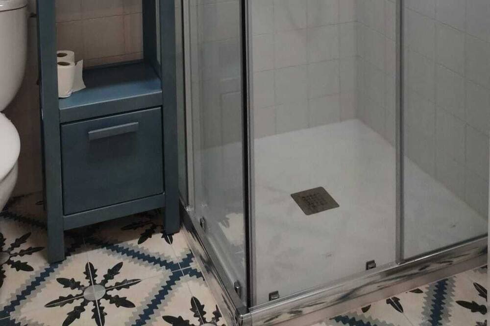 Photo of Bathroom in La Trinidad-San Juan y Todos los Santos