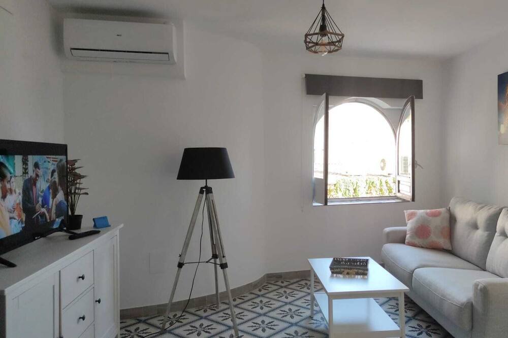 Photo of Livingroom in La Trinidad-San Juan y Todos los Santos