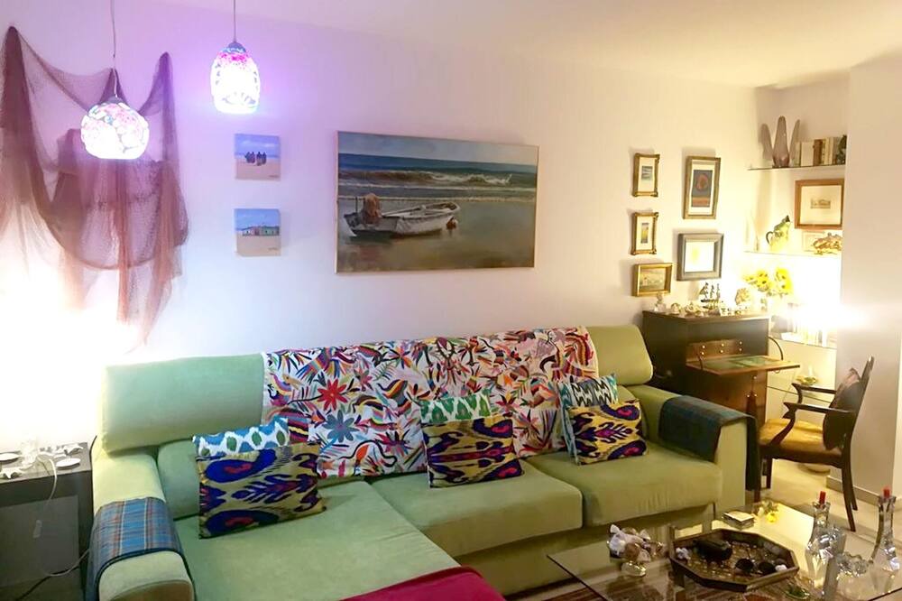 Photo of Livingroom in Rota