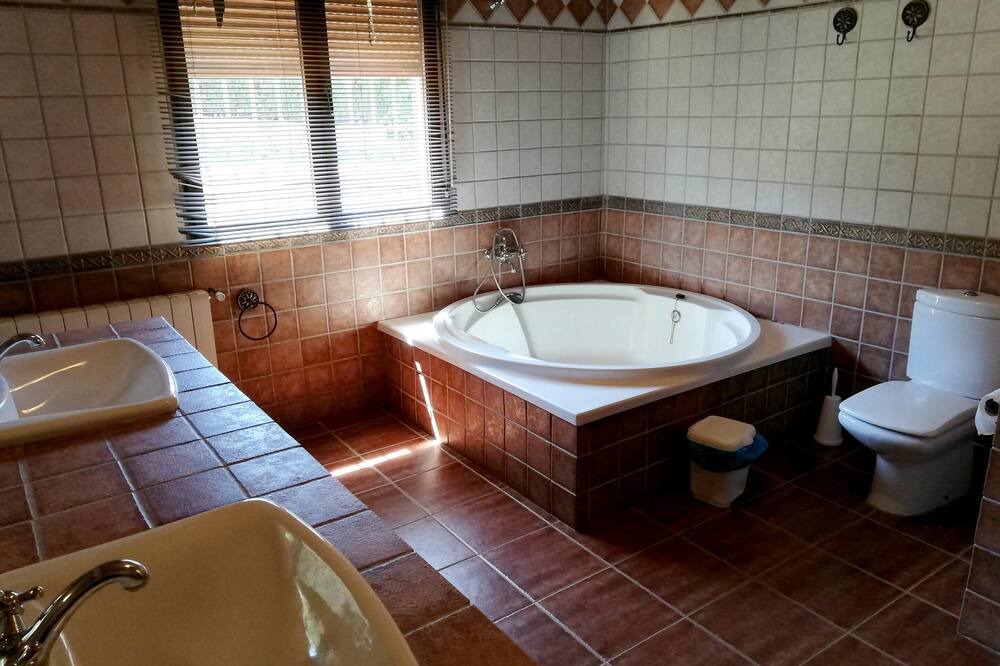 Photo of Bathroom in Arriate