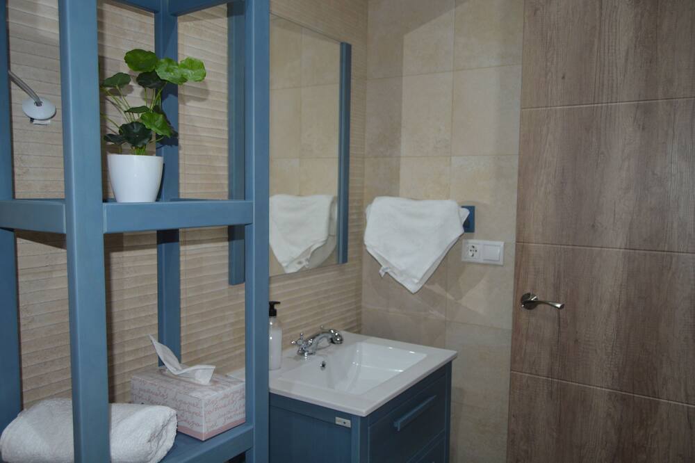 Photo of Bathroom in Huerta del Rey Vallellano