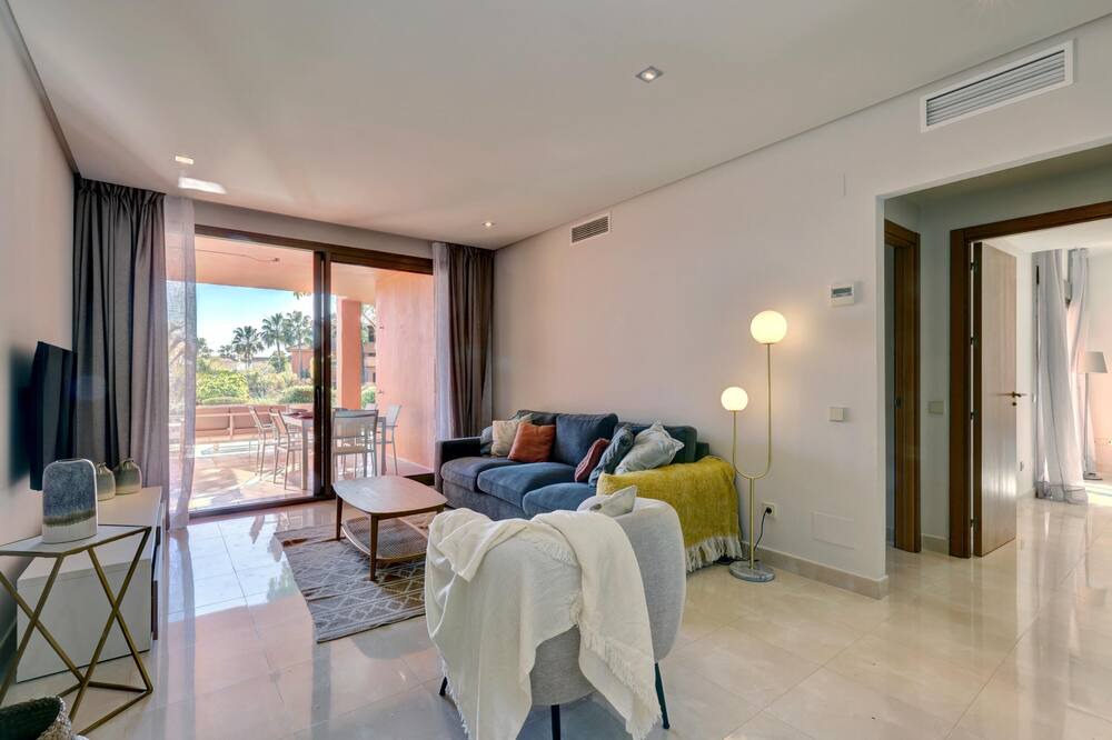 Photo of Livingroom in New Golden Mile