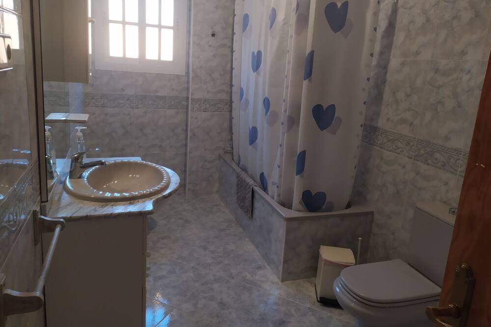 Photo of Bathroom in Alcaucin