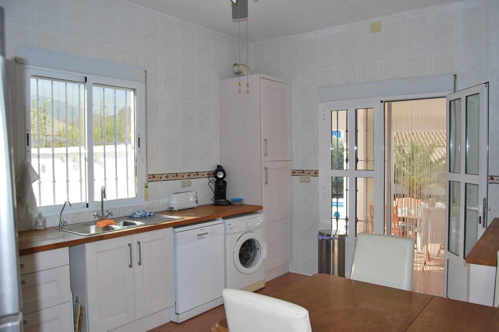Photo of Kitchen in Albanchez
