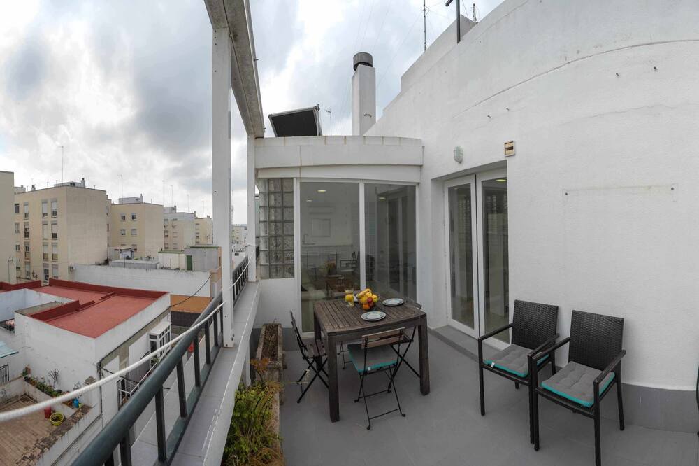 Photo of Patio Balcony in San Fernando