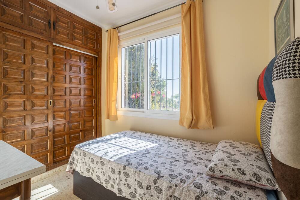 Photo of Bedroom in Maro