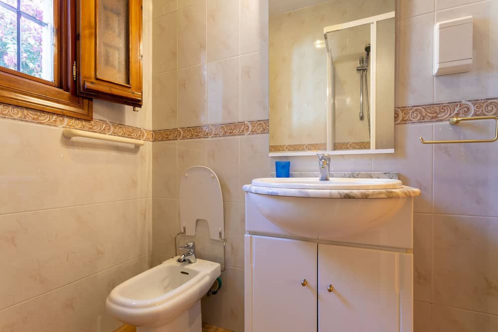 Photo of Bathroom in Orgiva