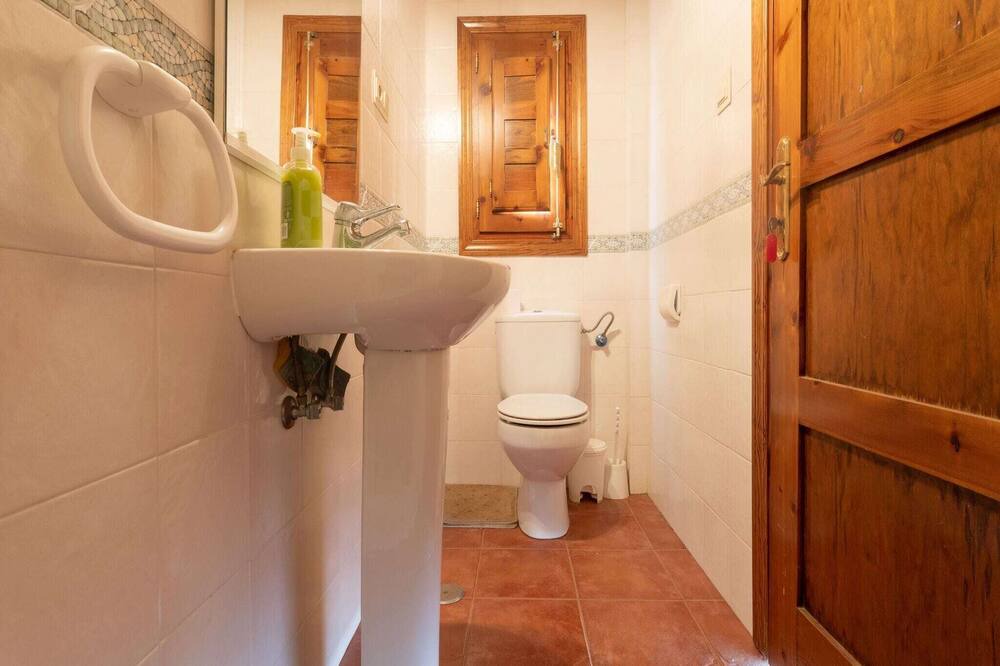 Photo of Bathroom in Orgiva