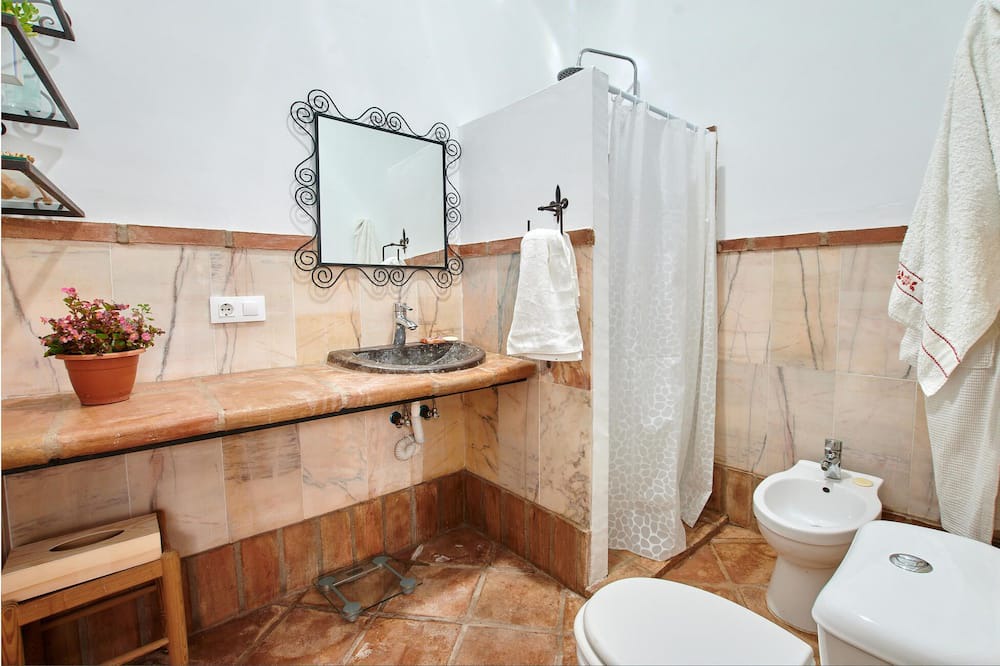 Photo of Bathroom in Villanueva del Rey