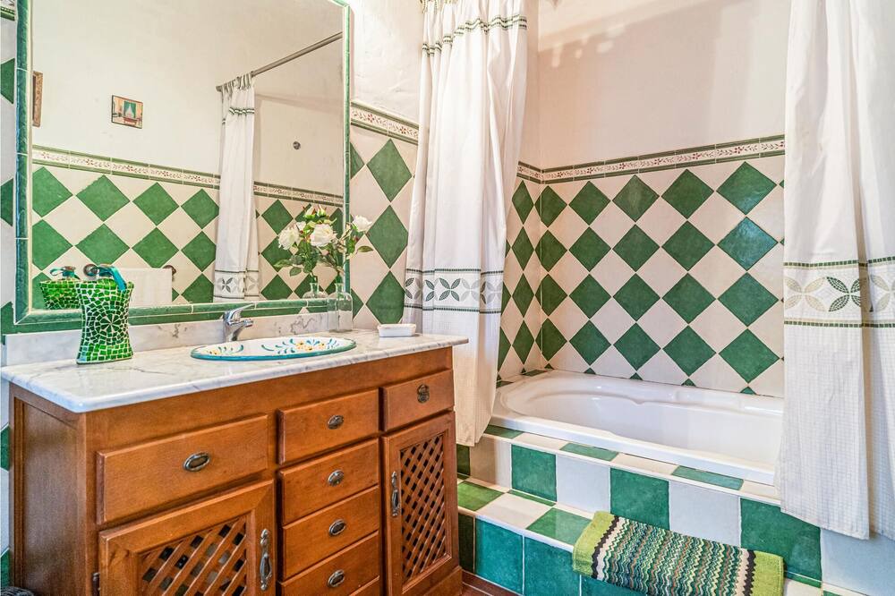 Photo of Bathroom in Jubrique