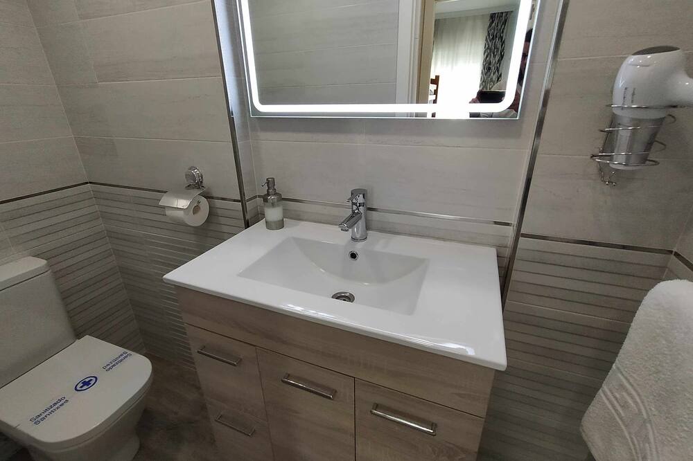 Photo of Bathroom in Torrequebrada