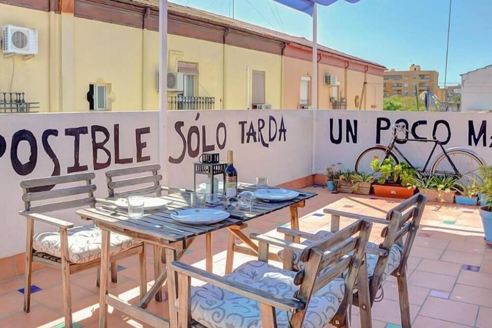 Photo of Patio Balcony in Tiro de Linea-Santa Genoveva